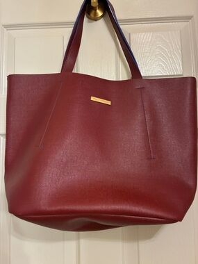 Oscar de la Renta Burgundy Tote with Gold Plaque